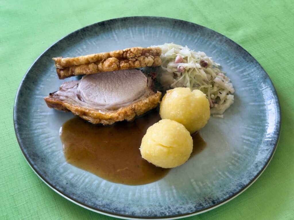 Schweinebraten im Airfryer mit Beilagen